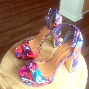 Gorgeous Bamboo Chunky Heels-Lolashoetique-Size 9